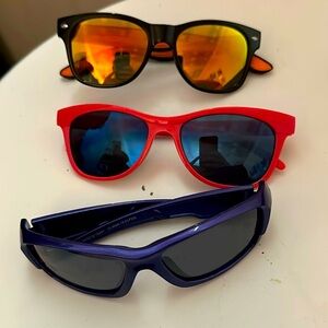 Bundle of sunglasses